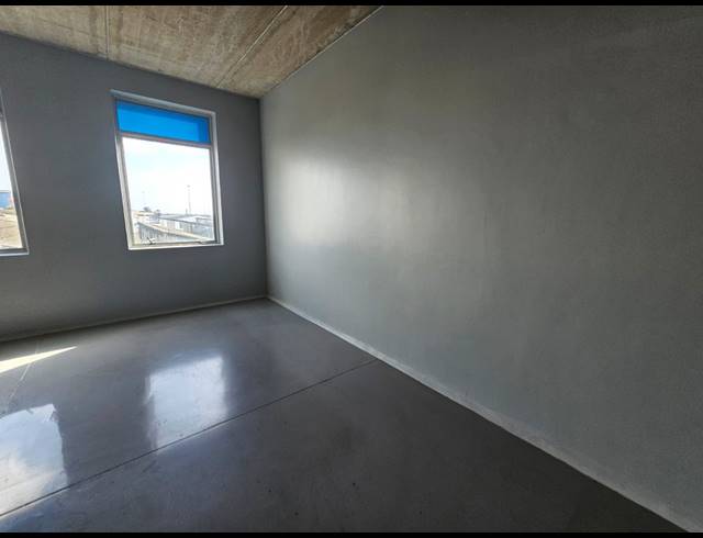 688M² OFFICE TO LET IN PAARDEN EILAND